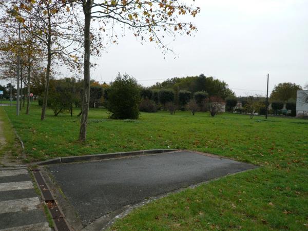 ⚜ CHATEAUBERNARD (16) Terrain à Vendre en Zone Urbaine à Vocation Economique ⚜