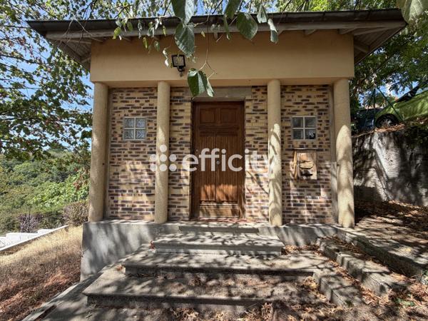 Maison
         7 pièces
        - 187 m² Exclusivité 169 000 € *
