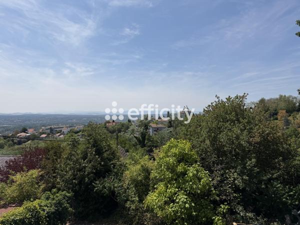 Maison
         7 pièces
        - 187 m² Exclusivité 169 000 € *