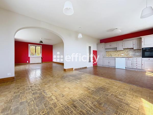 Maison
         7 pièces
        - 187 m² Exclusivité 169 000 € *