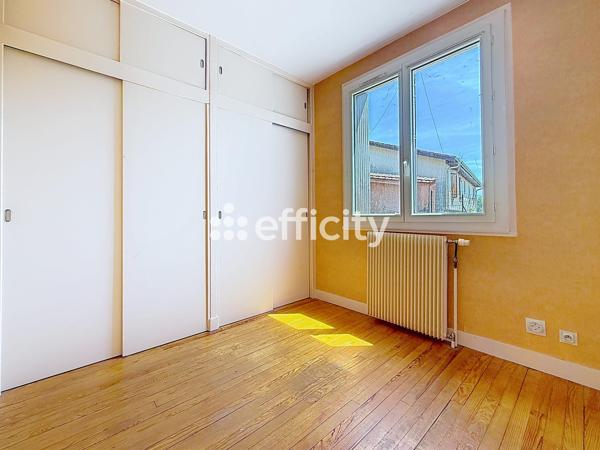 Maison
         7 pièces
        - 187 m² Exclusivité 169 000 € *