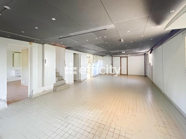 Maison
         7 pièces
        - 187 m² Exclusivité 169 000 € *