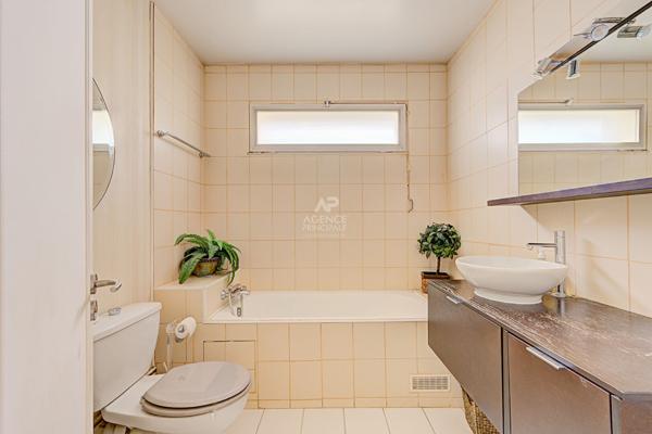 Appartement 5 pièces à vendre à Saint-Germain-en-Laye - Quartier Bergette - Debussy 845 000 € **  - Référence  17915