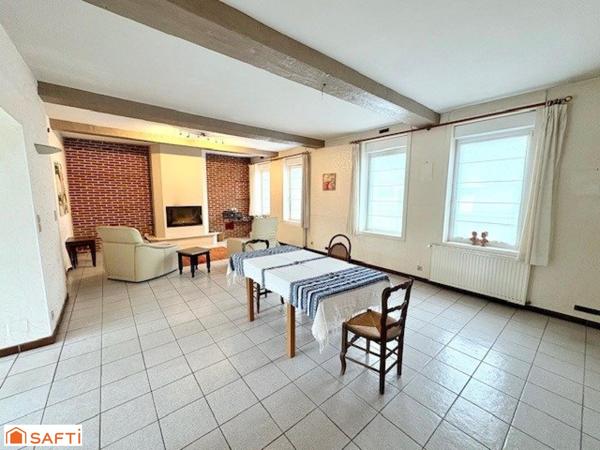 À vendre – Maison de caractère au fort potentiel – Escautpont /6 chambres /double garage+ dépendances