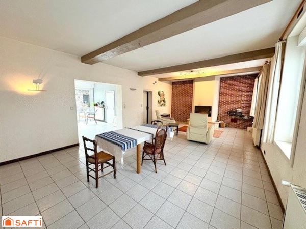 À vendre – Maison de caractère au fort potentiel – Escautpont /6 chambres /double garage+ dépendances