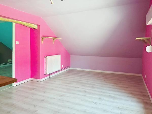 Vente                                                      Maison de village
                        
                     4 pièces                      80 m2                     à Barenton-sur-Serre