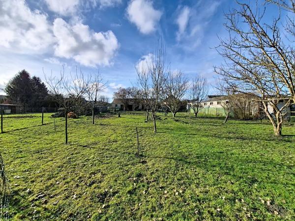 Vente                                                      Maison de village
                        
                     4 pièces                      80 m2                     à Barenton-sur-Serre