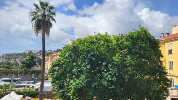 Appartement rénové à MENTON (06500)