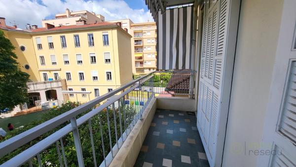 Appartement rénové à MENTON (06500)
