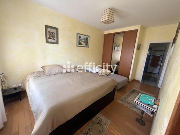 Maison 7 pièces - 227 m²