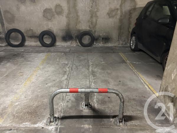 Parking à vendre  8,64 m2 PARIS - 75019
