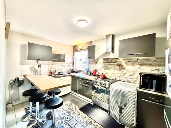 APPARTEMENT À VENDRE DE 5 PIÈCES DE 94,00 M²