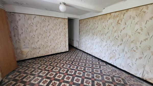 MAISON DE CARACTERE AVEC GARAGE ET JARDIN