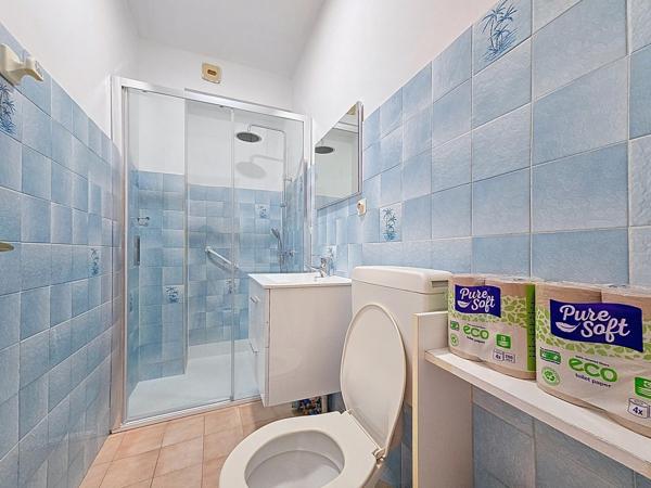 Studio clé en main à 50 mètres des thermes, idéal pour un investissement rentable au cœur de Lamalou-les-Bains.