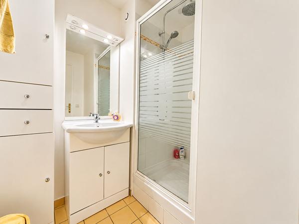 Maison avec double garage à Igny