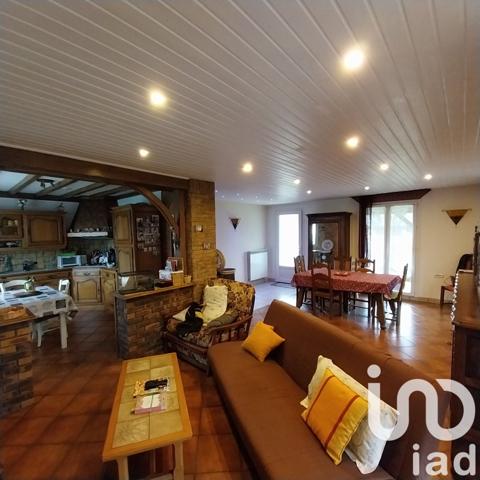 Maison 7 pièces de 122 m² à Saint-Martin-en-Bresse (71620)