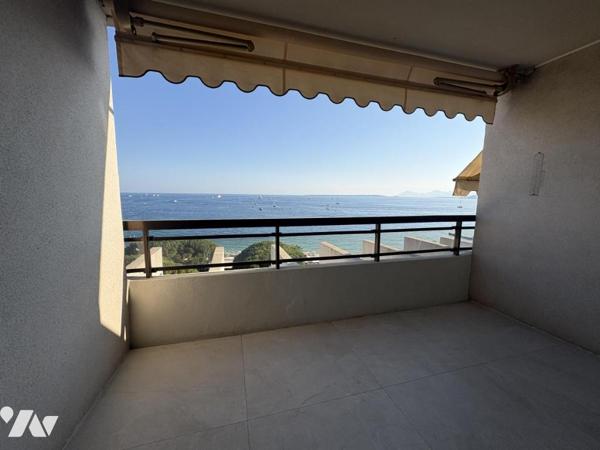 FRONT DE MER JUAN LES PINS CENTRE APPARTEMENT 3 PIECES 61 M2 AVEC TERRASSE VUE MER