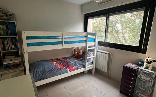 Appartement à vendre    4 pièces • 69,14 m2 Marseille 11