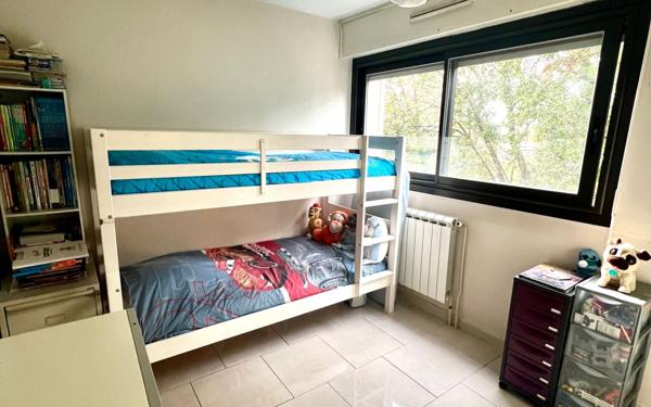 Appartement à vendre    4 pièces • 69,14 m2 Marseille 11