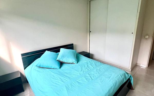 Appartement à vendre    4 pièces • 69,14 m2 Marseille 11