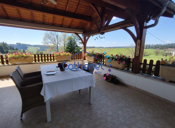 Maison avec 2 logements + grenier aménageable – Secteur Thizy-les-Bourgs