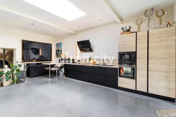 Loft
         6 pièces
        - 555 m² Bien prestige 1 299 000 € *