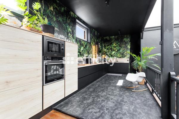 Loft
         6 pièces
        - 555 m² Bien prestige 1 299 000 € *