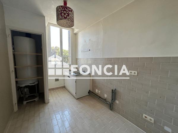 Location Appartement 3 pièces 63.86 m² - 7 PLACE DU MARCHE St Pierre Sur Dives 14170