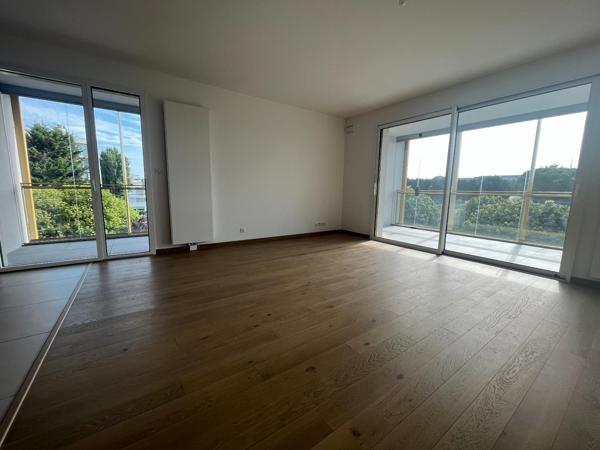 Appartement 4 pièces avec terrasses et vue sur le port de Vannes – 102 m²