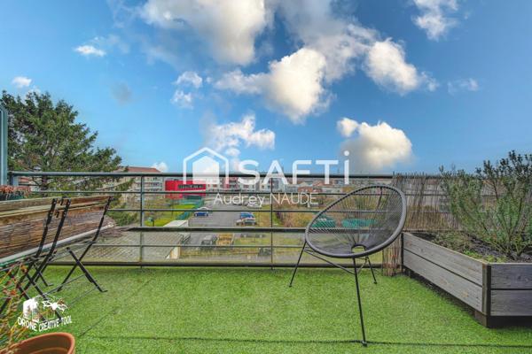 Dernier étage, balcon et aucun travaux