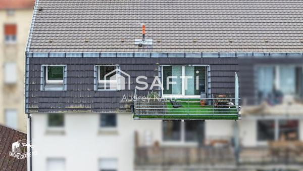 Dernier étage, balcon et aucun travaux