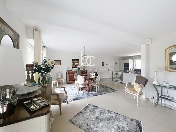 SAINT AVE Maison 7 pièces 173 m²