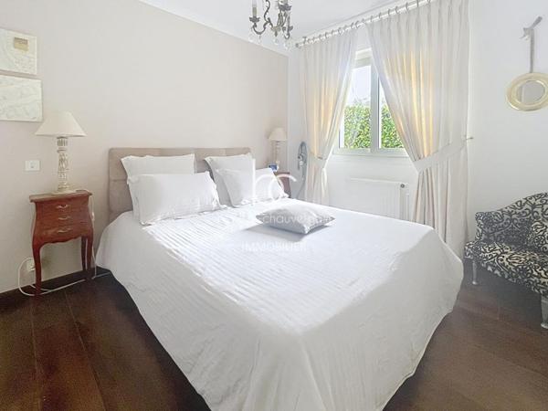 SAINT AVE Maison 7 pièces 173 m²