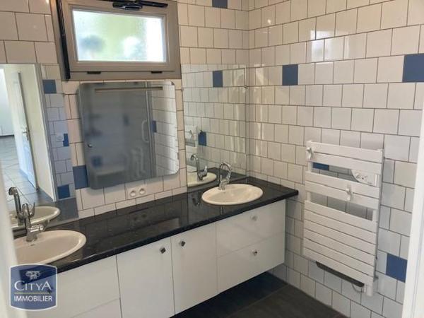 Appartement à louer 3 pièces 100m²