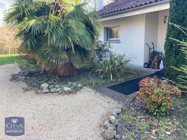 Appartement à louer 3 pièces 100m²