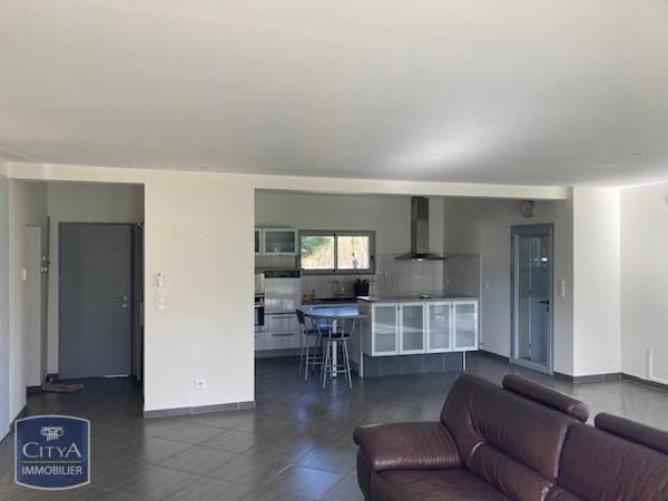 Appartement à louer 3 pièces 100m²