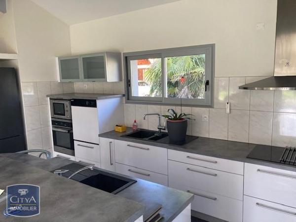 Appartement à louer 3 pièces 100m²