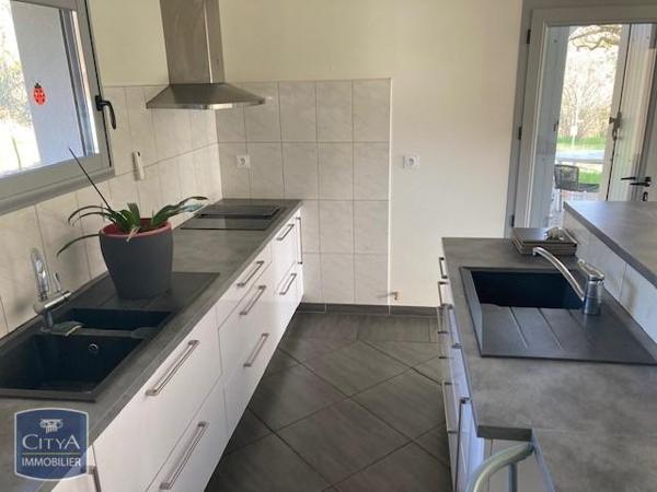 Appartement à louer 3 pièces 100m²