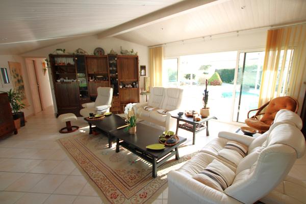 Propriété de 220m² sur 4000m² de terrain