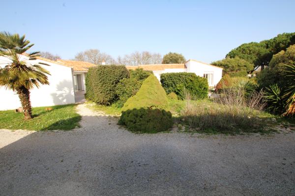 Propriété de 220m² sur 4000m² de terrain