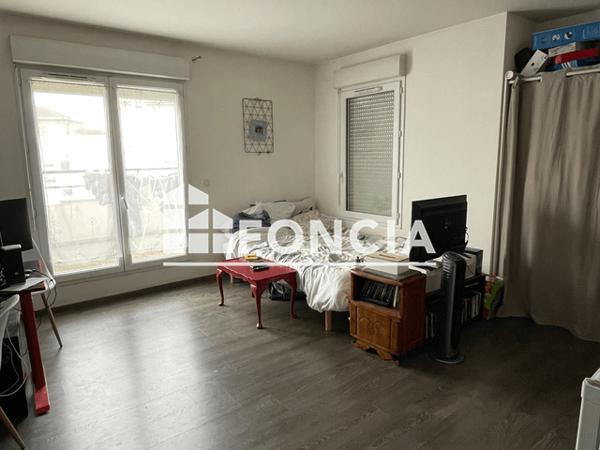 Location Studio 29.5 m² - 8 RUE DU PARC Luce 28110