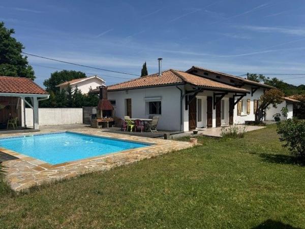 PAVILLON GUJAN MESTRAS