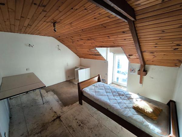 maison en pierre avec un beau potentiel