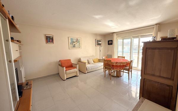 Appartement à vendre    2 pièces • 49 m2 Fréjus