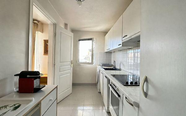 Appartement à vendre    2 pièces • 49 m2 Fréjus