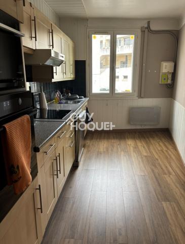 Maison à vendre de 8 pièces + Maison T3 , garage