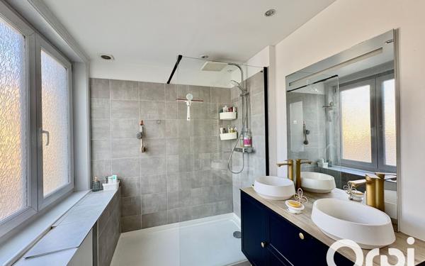 Appartement à vendre    5 pièces • 128 m2 Calais