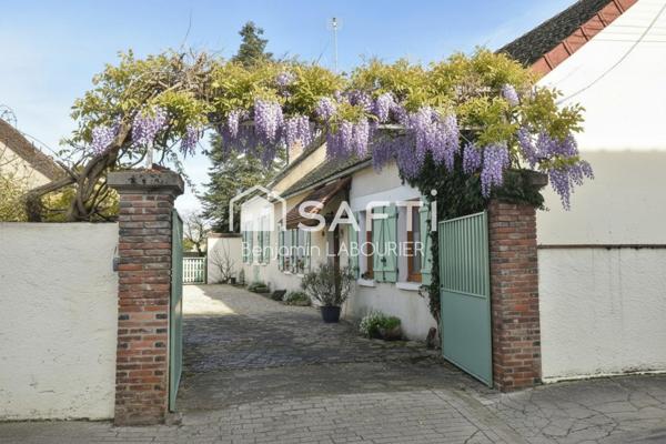Maison de caractère avec dépendances et piscine à Gurgy