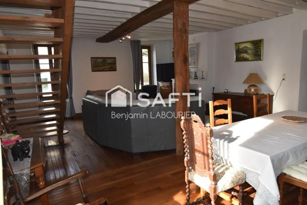 Maison de caractère avec dépendances et piscine à Gurgy