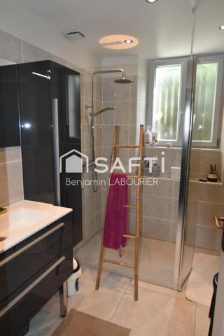 Maison de caractère avec dépendances et piscine à Gurgy